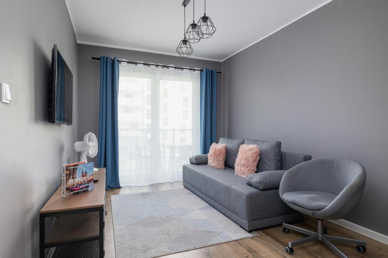 Comfy Apartment Pachonskiego With Parking In Krakow By Noclegi Renters Екстериор снимка