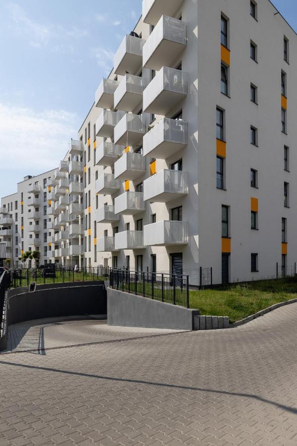 Comfy Apartment Pachonskiego With Parking In Krakow By Noclegi Renters Екстериор снимка