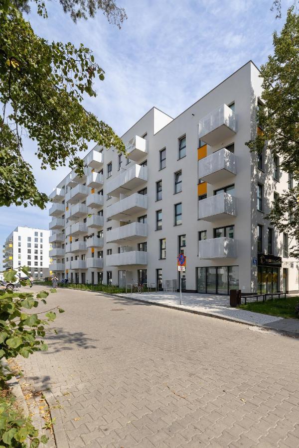 Comfy Apartment Pachonskiego With Parking In Krakow By Noclegi Renters Екстериор снимка
