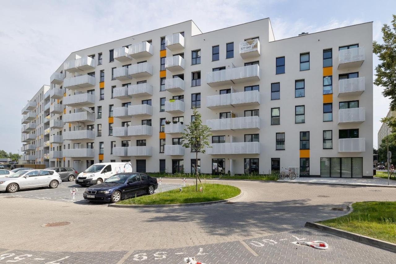 Comfy Apartment Pachonskiego With Parking In Krakow By Noclegi Renters Екстериор снимка